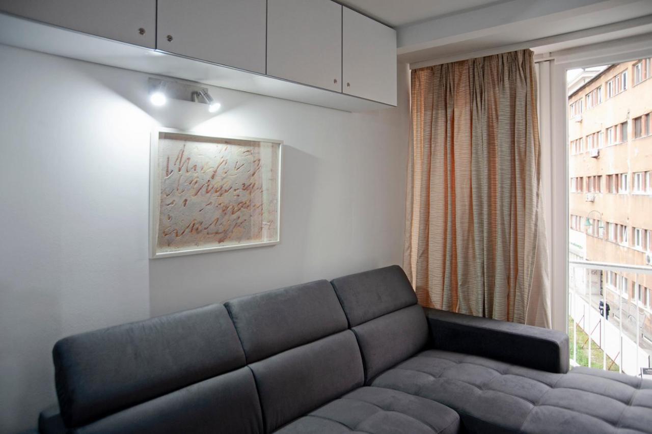 Studio Apartment Theatre View Сараево Экстерьер фото